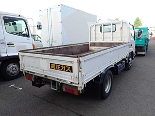 TOYOTA DYNA 2010