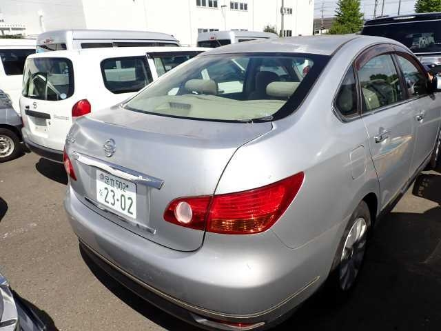 NISSAN SYLPHY 2011