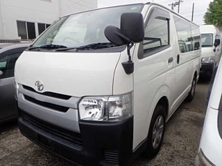 TOYOTA HIACE VAN 2016