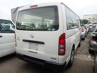 TOYOTA HIACE VAN 2016