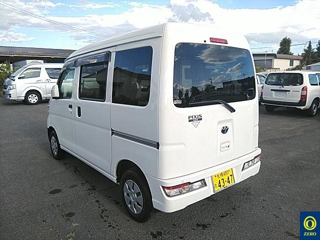 TOYOTA PIXIS VAN 2020
