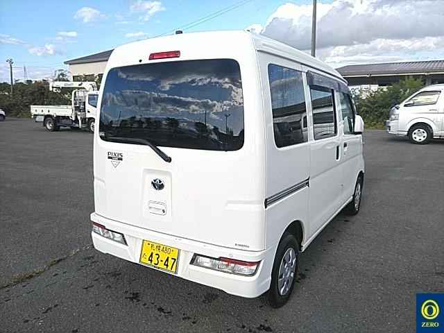 TOYOTA PIXIS VAN 2020