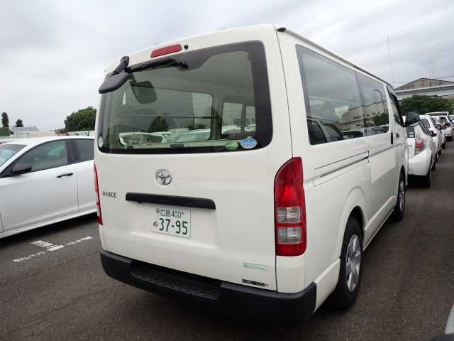 TOYOTA HIACE VAN 2018