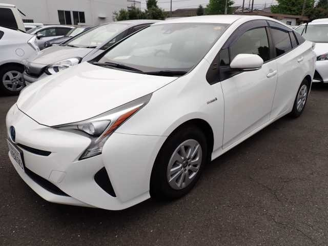 TOYOTA PRIUS 2018