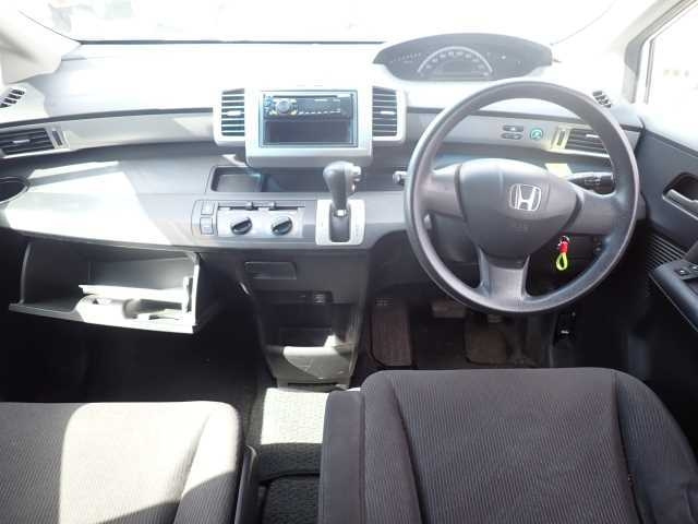 HONDA FREED 2011