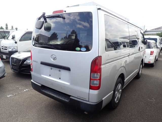 TOYOTA HIACE VAN 2019