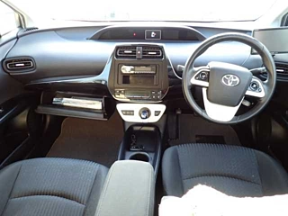 TOYOTA PRIUS 2016
