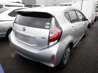 TOYOTA AQUA 2018