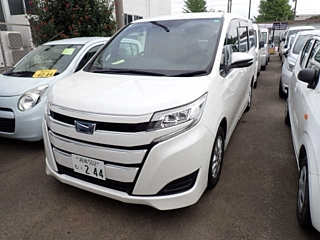 TOYOTA NOAH 2020