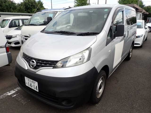 NISSAN NV200 2018