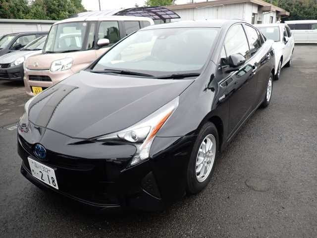 TOYOTA PRIUS 2017
