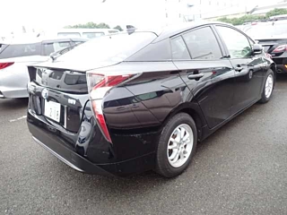 TOYOTA PRIUS 2017