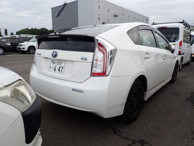 TOYOTA PRIUS 2012