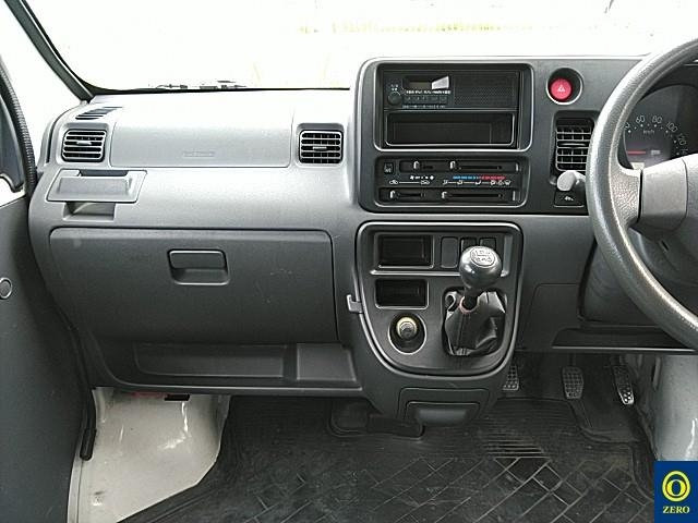 DAIHATSU HIJET VAN 2013