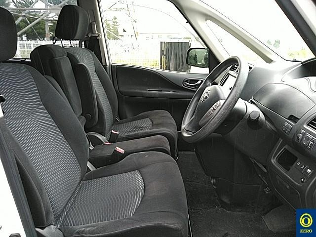 NISSAN SERENA 2012