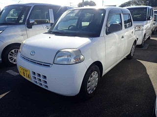 DAIHATSU ESSE 2011