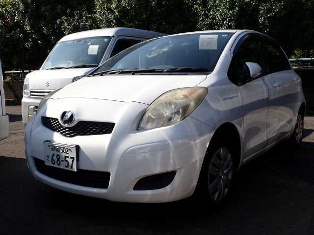 TOYOTA VITZ 2011