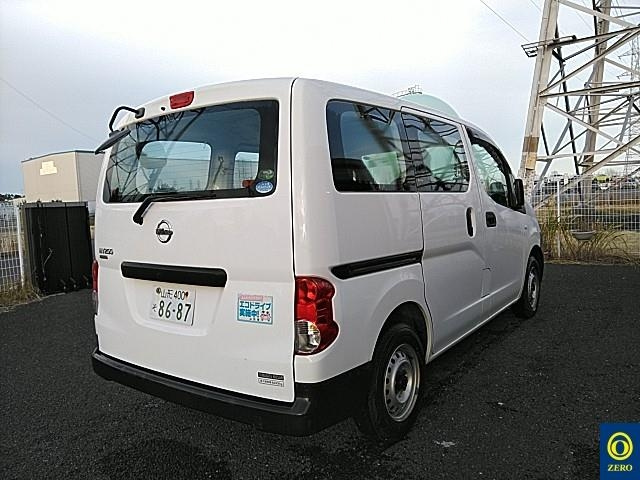 NISSAN NV200 2012