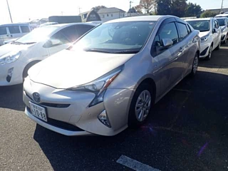 TOYOTA PRIUS 2016