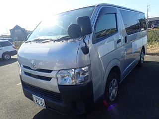 TOYOTA HIACE VAN 2018