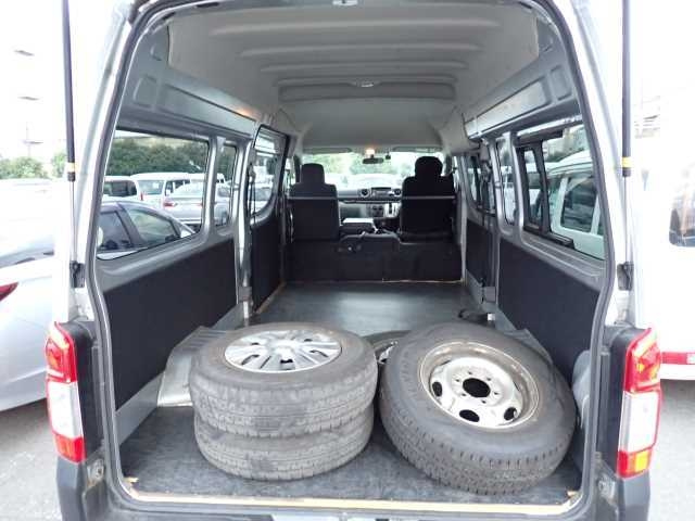 NISSAN CARAVAN VAN 2017