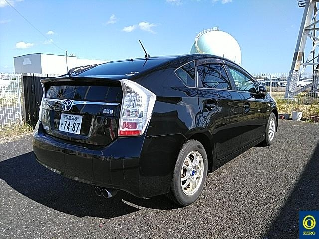 TOYOTA PRIUS 2011