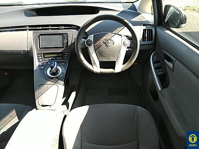 TOYOTA PRIUS 2011