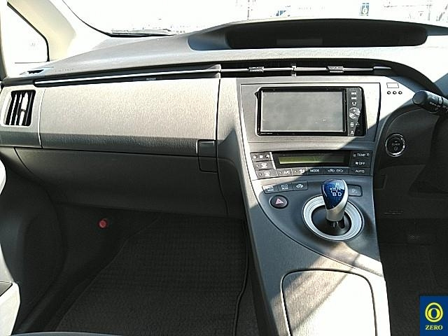 TOYOTA PRIUS 2011