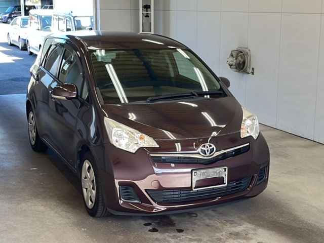 TOYOTA RACTIS 2014