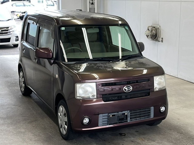 DAIHATSU MOVE CONTE 2013