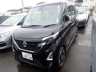 NISSAN ROOX 2020