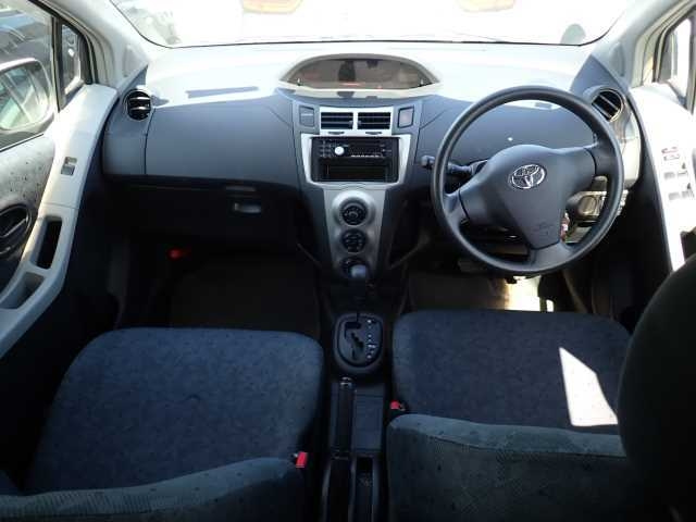 TOYOTA VITZ 2009
