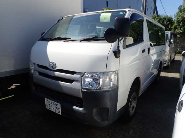 TOYOTA HIACE VAN 2015