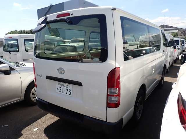 TOYOTA HIACE VAN 2015