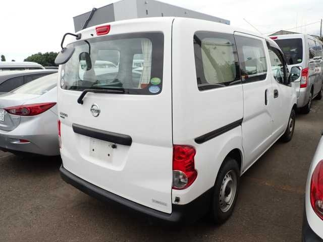 NISSAN NV200 2018