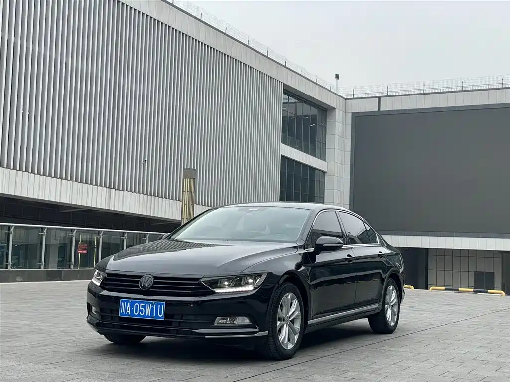 VOLKSWAGEN MAGOTAN 2017