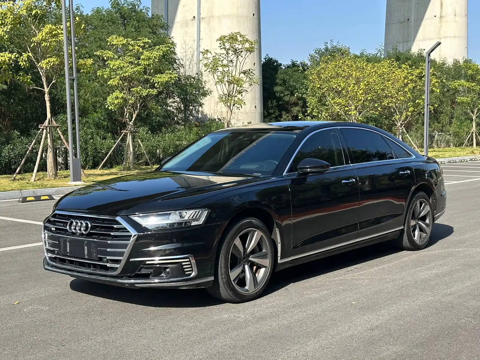 AUDI A8 NEW ENERGY 2021