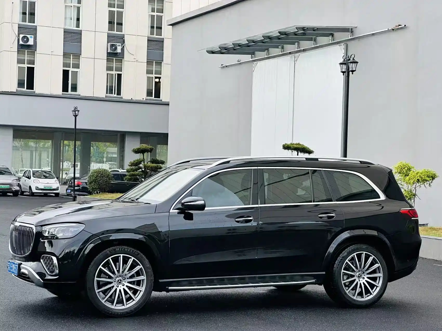 MERCEDES-BENZ GLS 2022