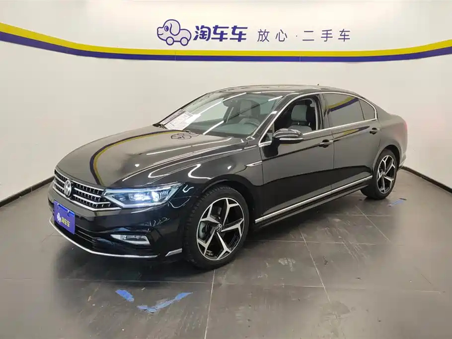 VOLKSWAGEN MAGOTAN 2023