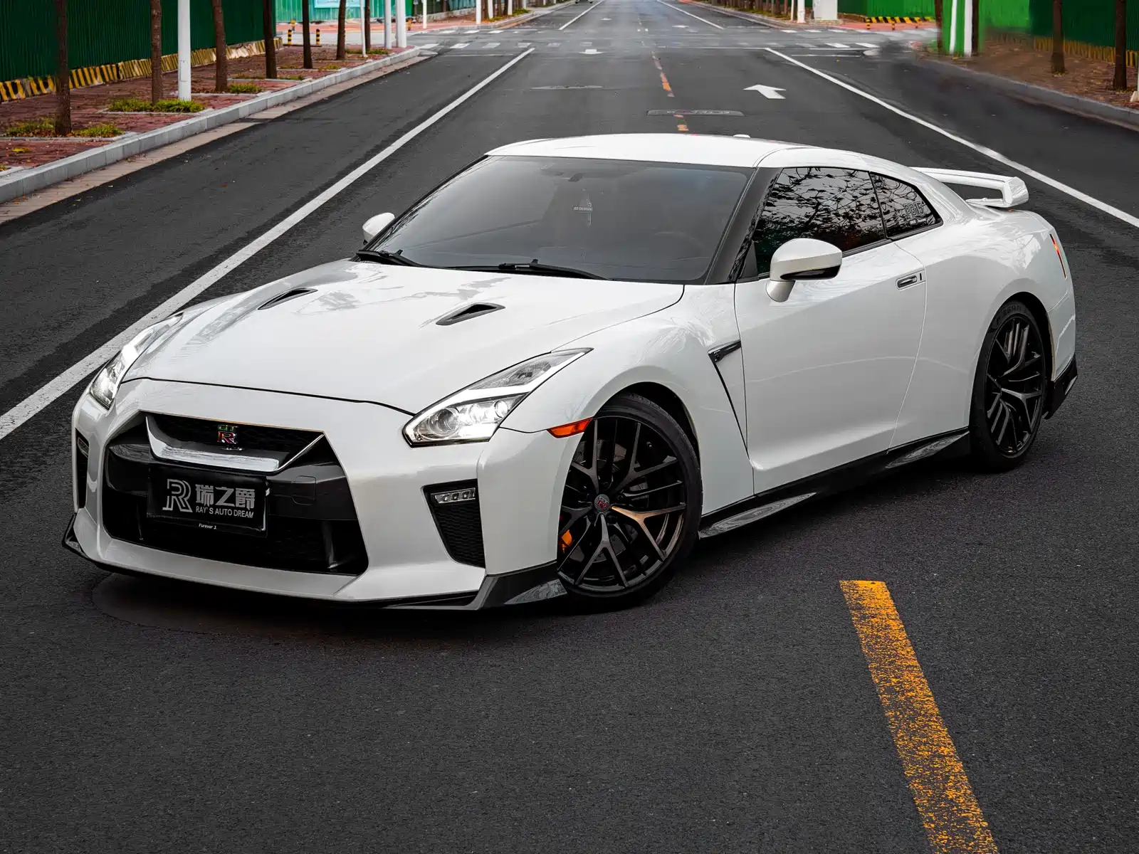 NISSAN GT-R 2012
