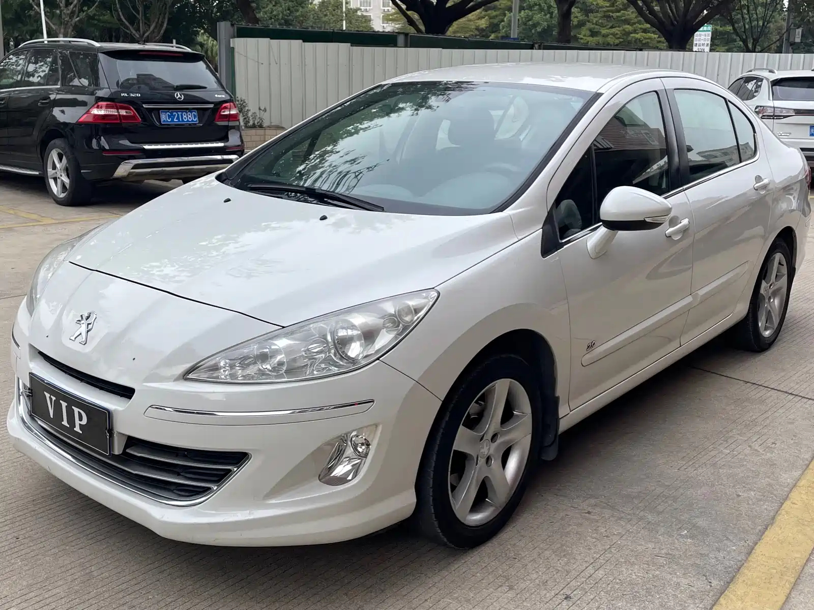 PEUGEOT 408 2014