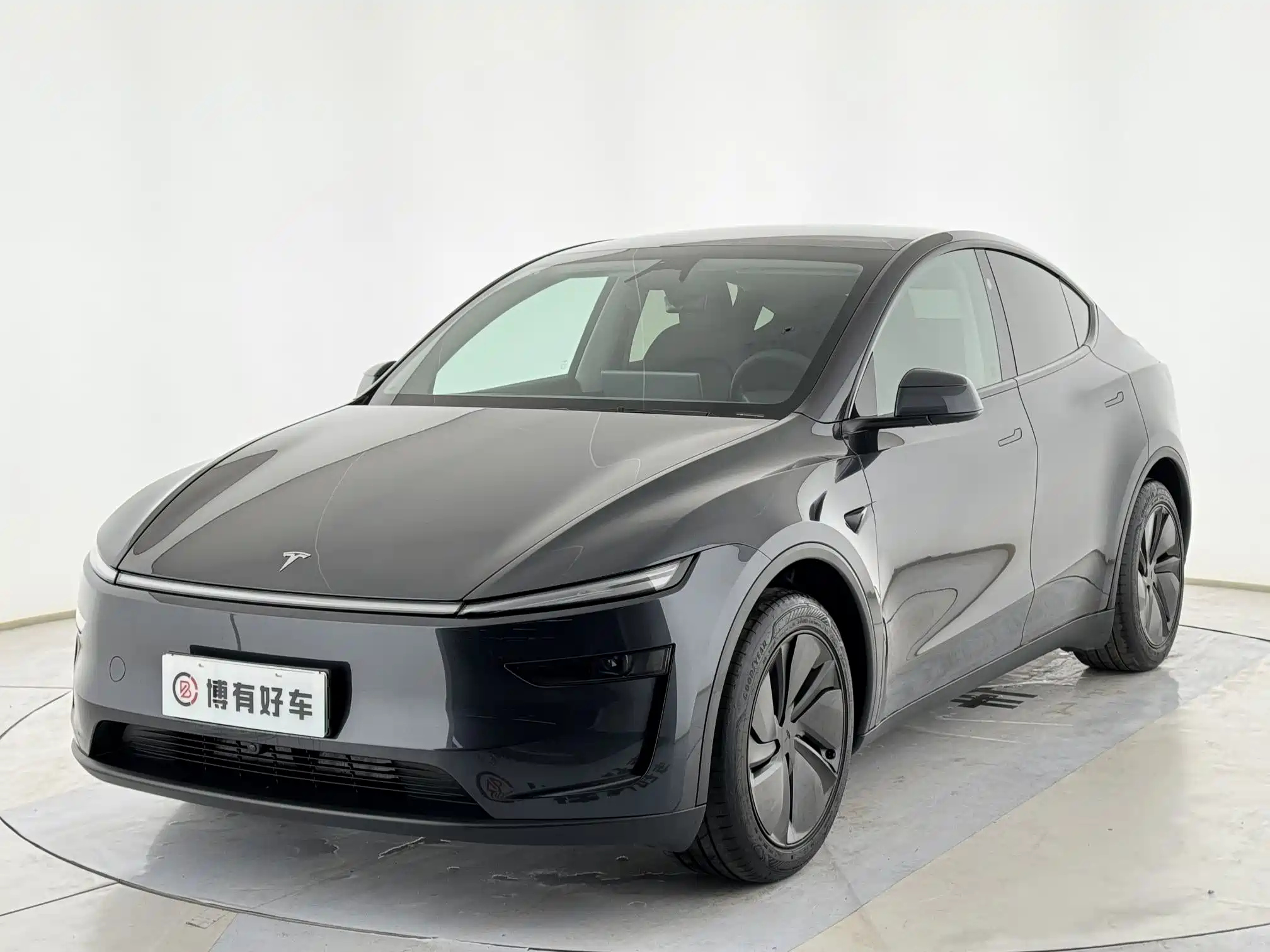 TESLA MODEL Y 2025