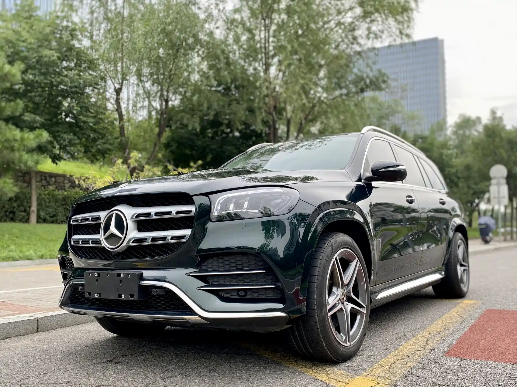 MERCEDES-BENZ GLS 2023