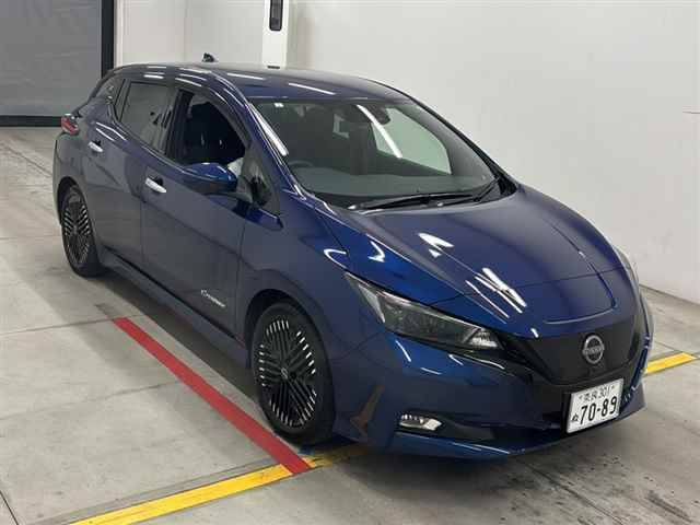 NISSAN LEAF 2023