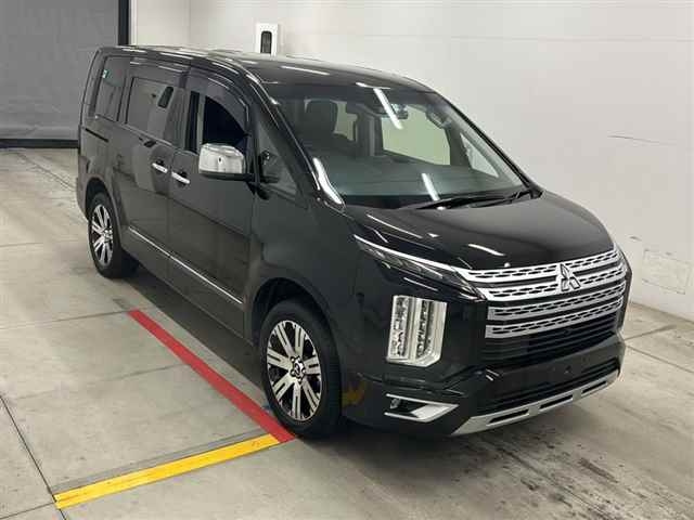 MITSUBISHI DELICA D5 2022