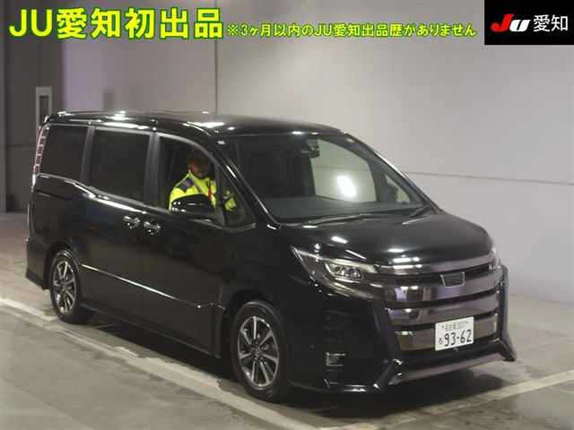 TOYOTA NOAH 2020