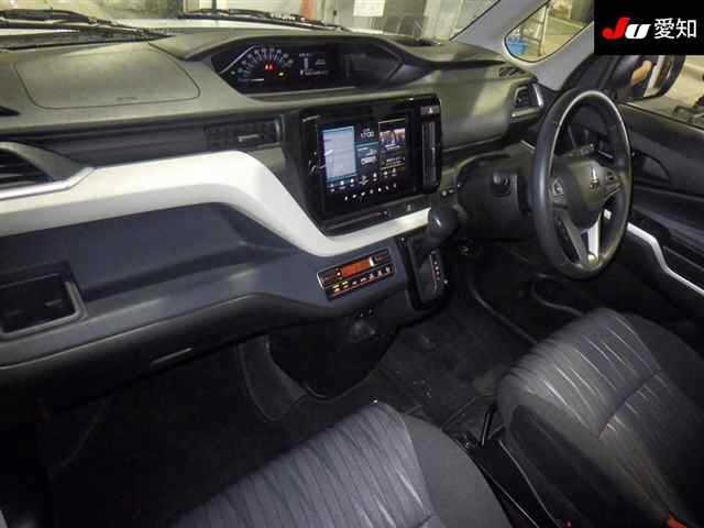 MITSUBISHI DELICA D2 2023