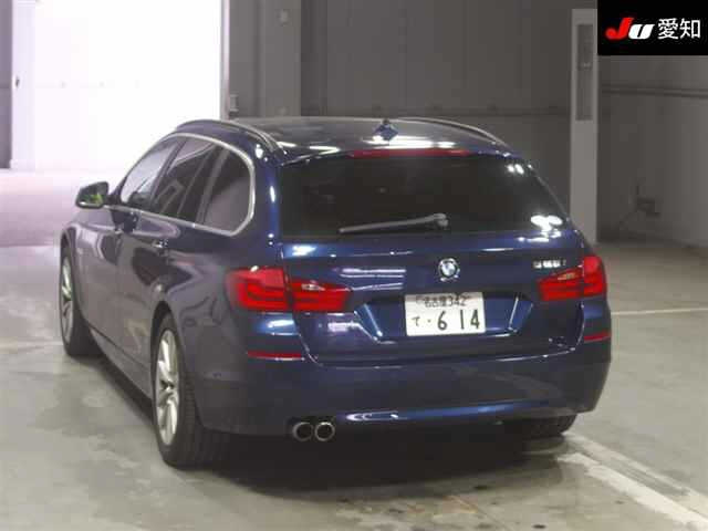BMW 5 SERIES 2011