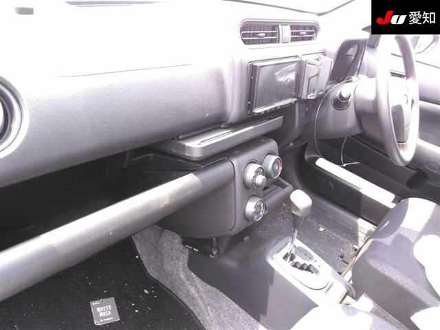 TOYOTA PROBOX 2024