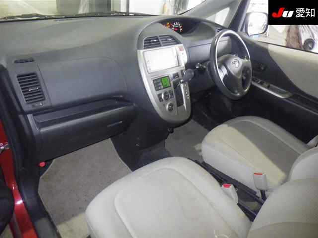 TOYOTA RACTIS 2010